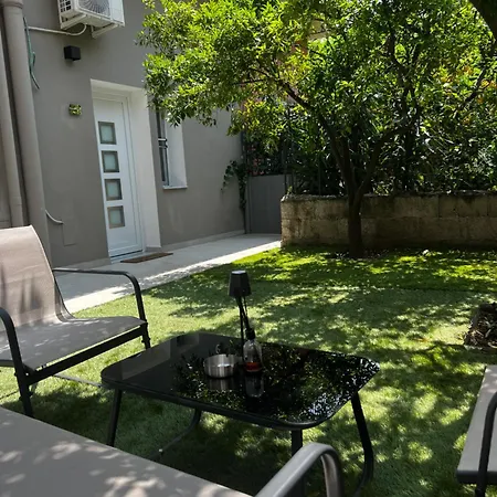 Amira Guest house